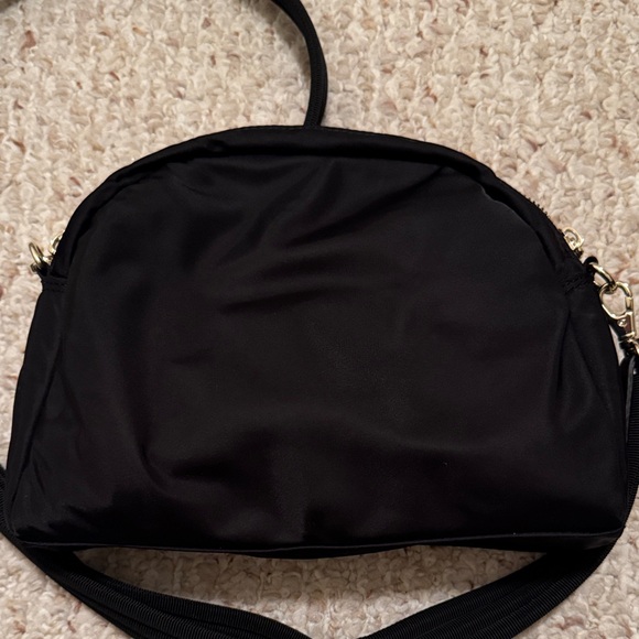 Lo & Sons Nouvelle Black Nylon Crossbody Bag - Picture 7 of 9